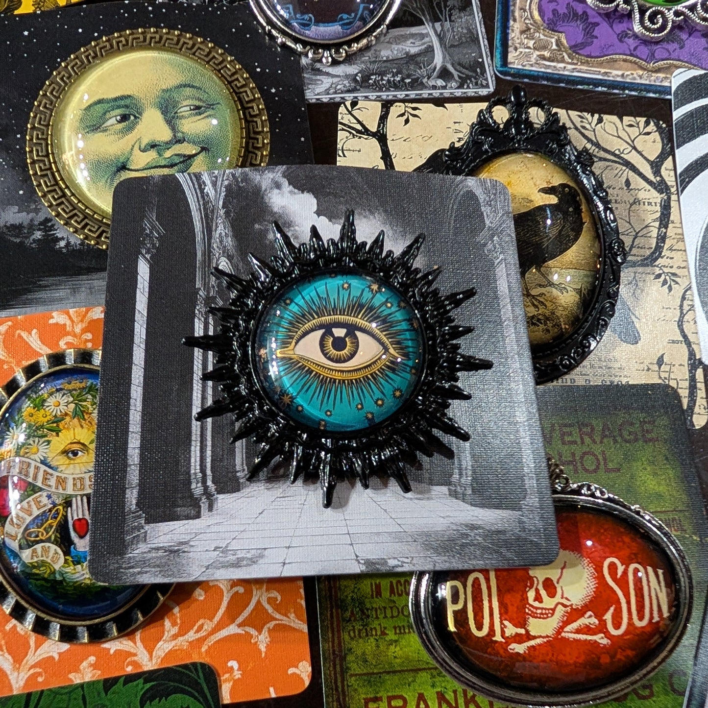 Handmade Vintage-style Brooch