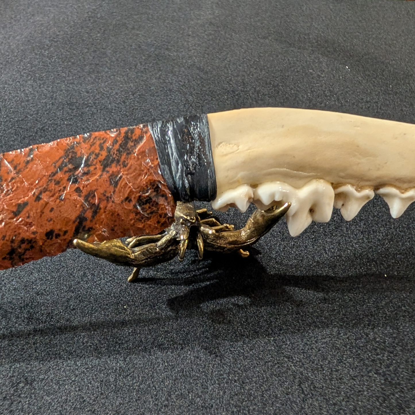 Coyote Jaw & Obsidian Dagger