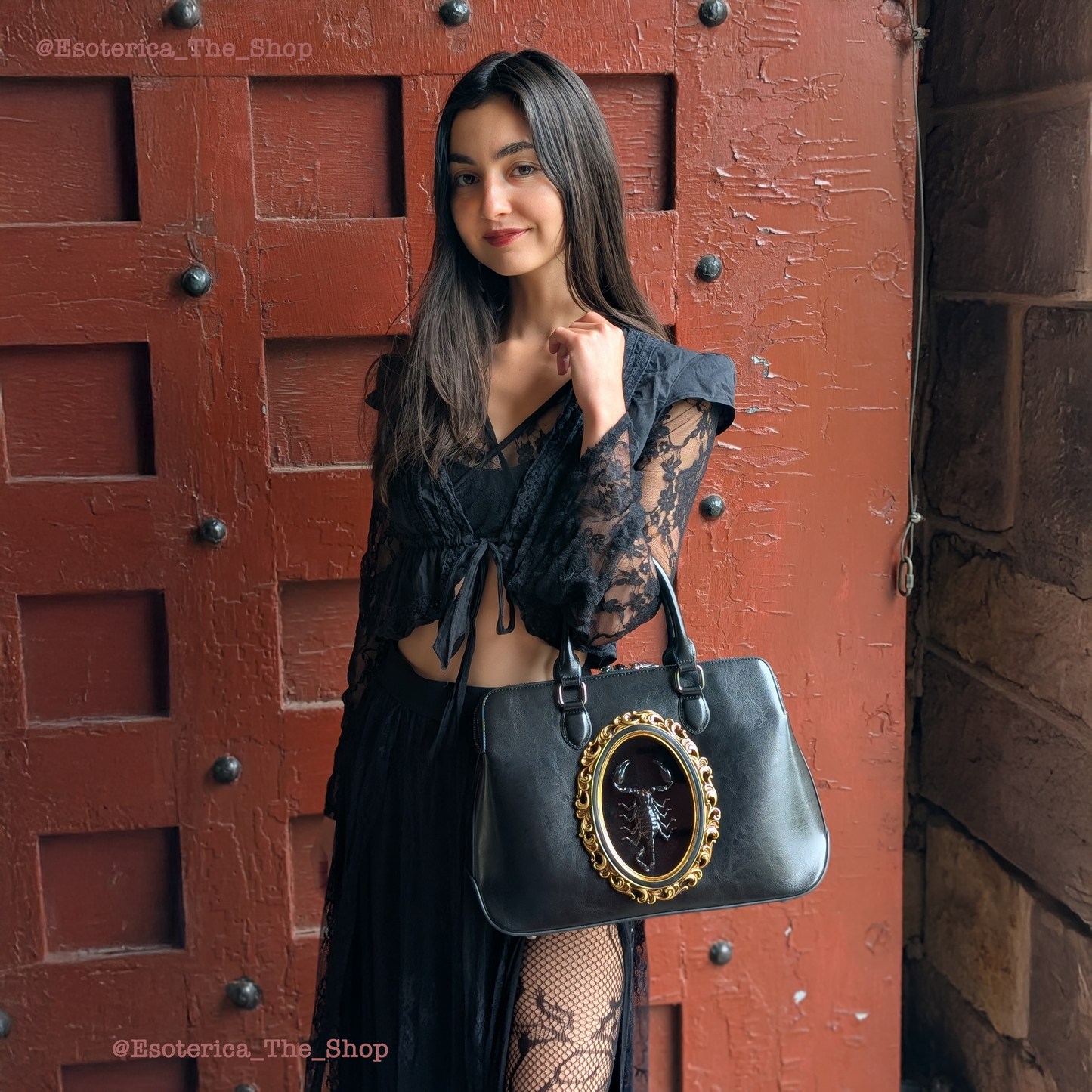 Real Scorpion Handbag - Gold Frame