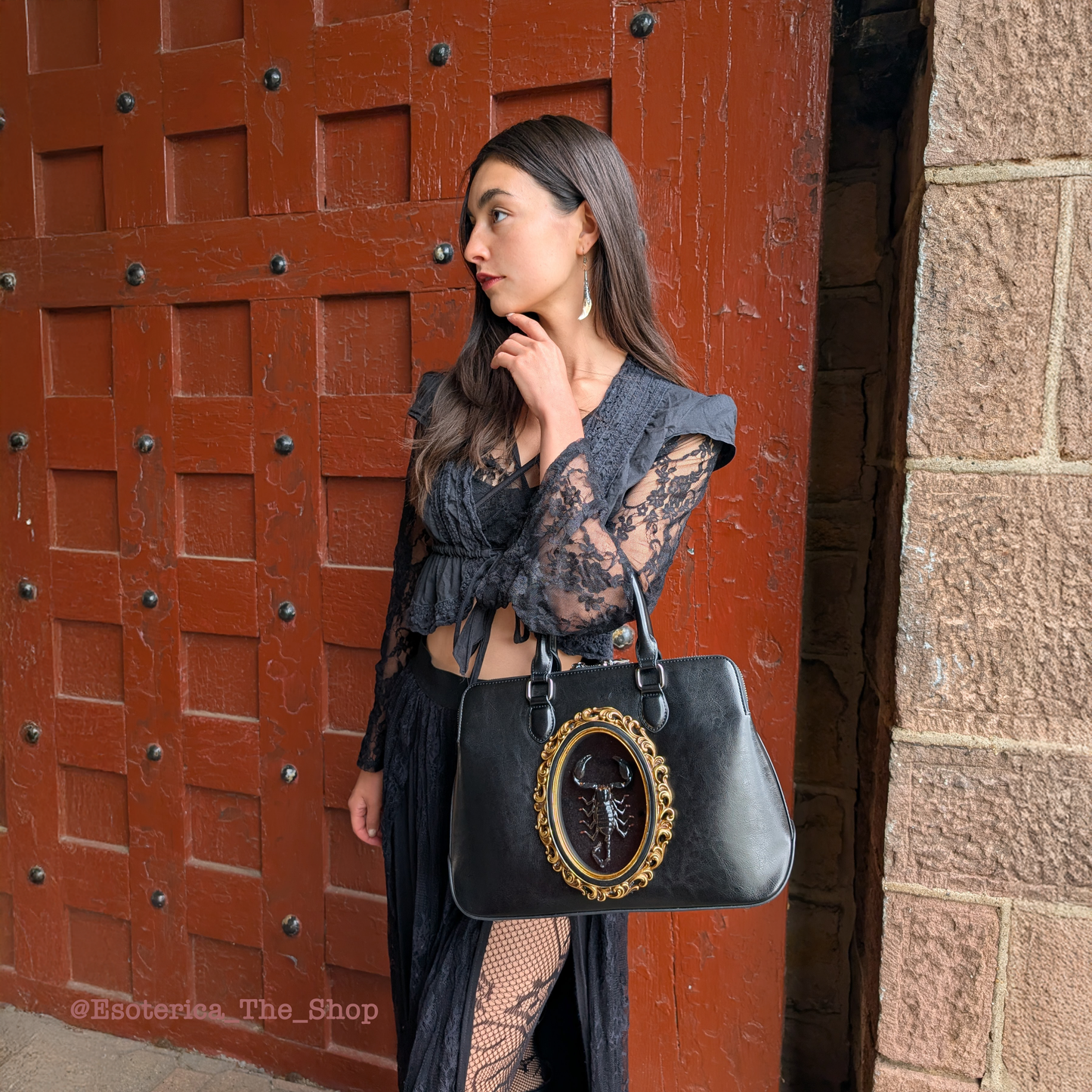 Real Scorpion Handbag - Gold Frame