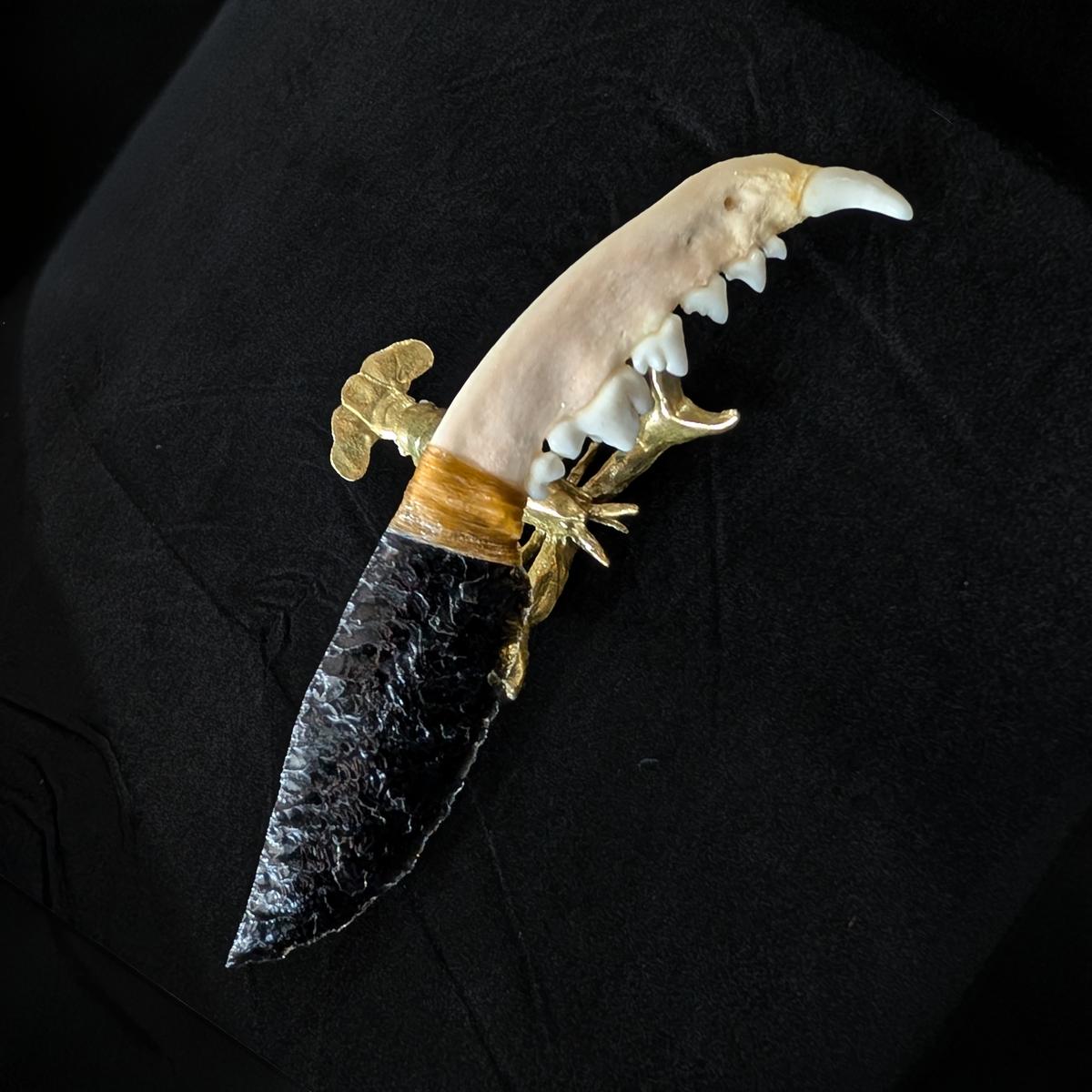 Raccoon Jaw & Obsidian Dagger